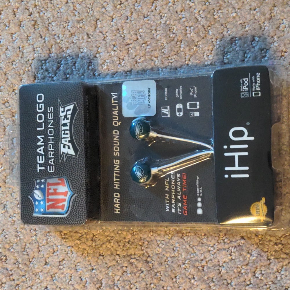 3/$15 Philadelphia Eagles NFL Team Logo Earphones NEW